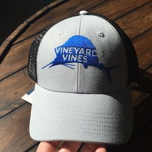 Vineyard Vines Sailfish Trucker Cap💜 BNWT!